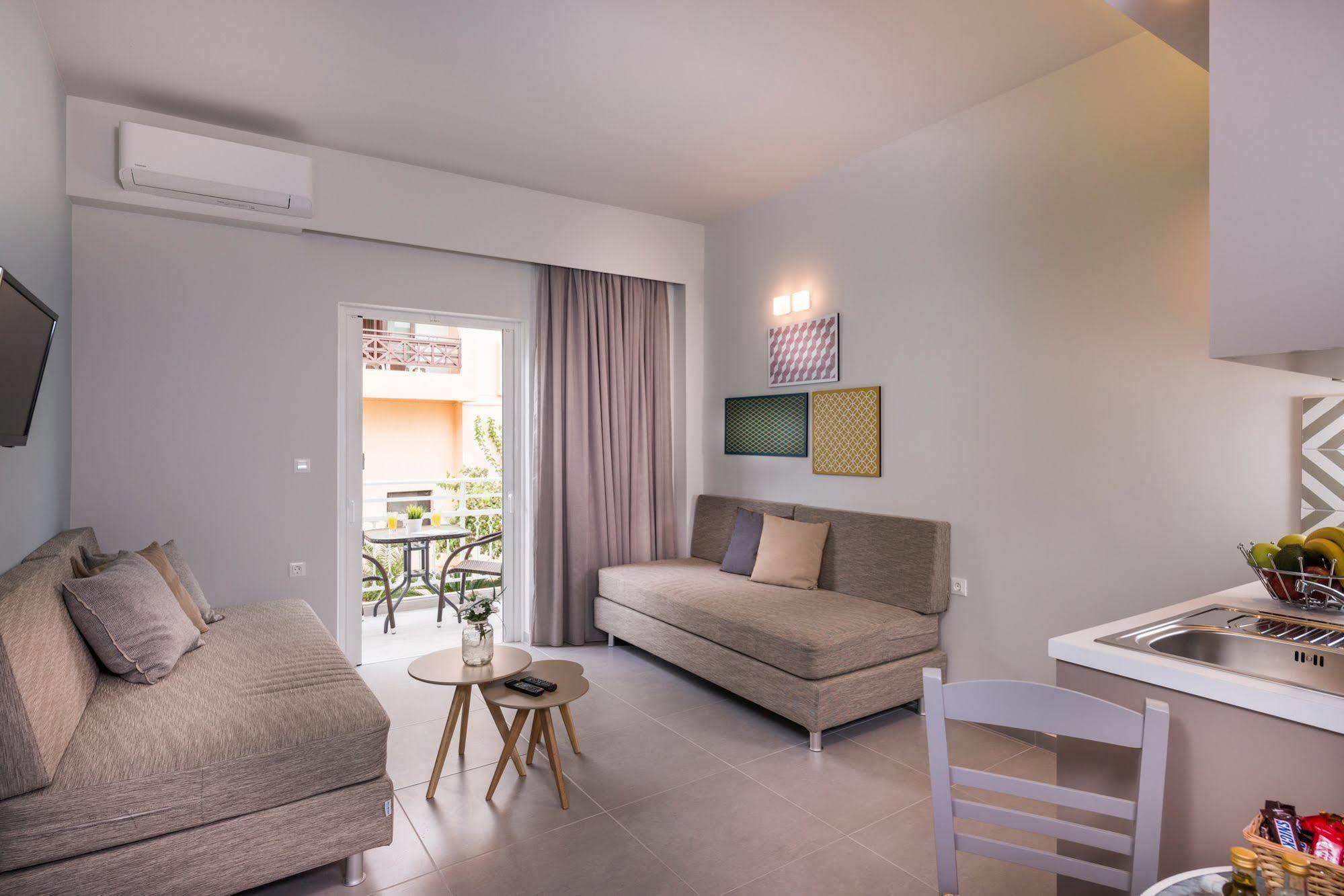 Irini Stalos Apartments Eksteriør bilde