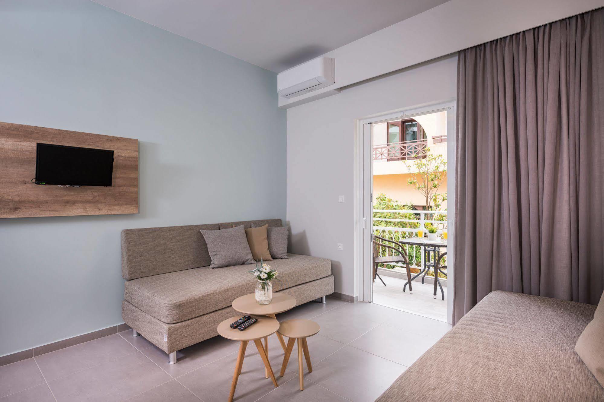 Irini Stalos Apartments Eksteriør bilde