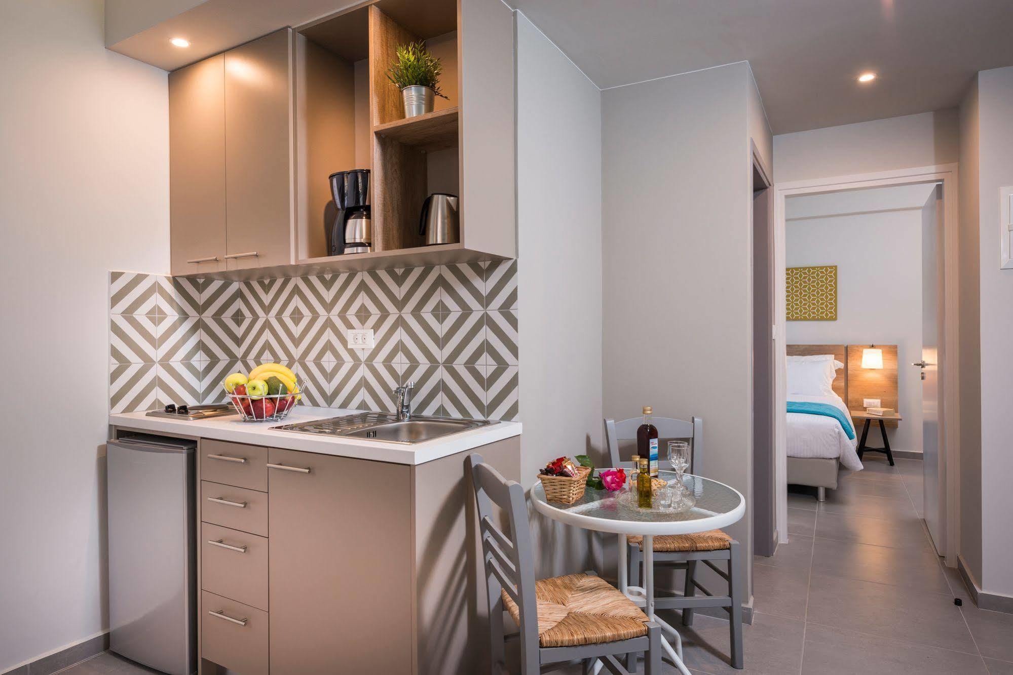 Irini Stalos Apartments Eksteriør bilde